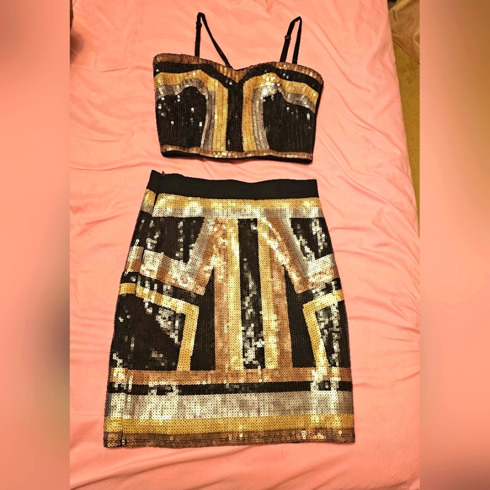 Bebe 2-piece sequin crop top w/matching mini skirt